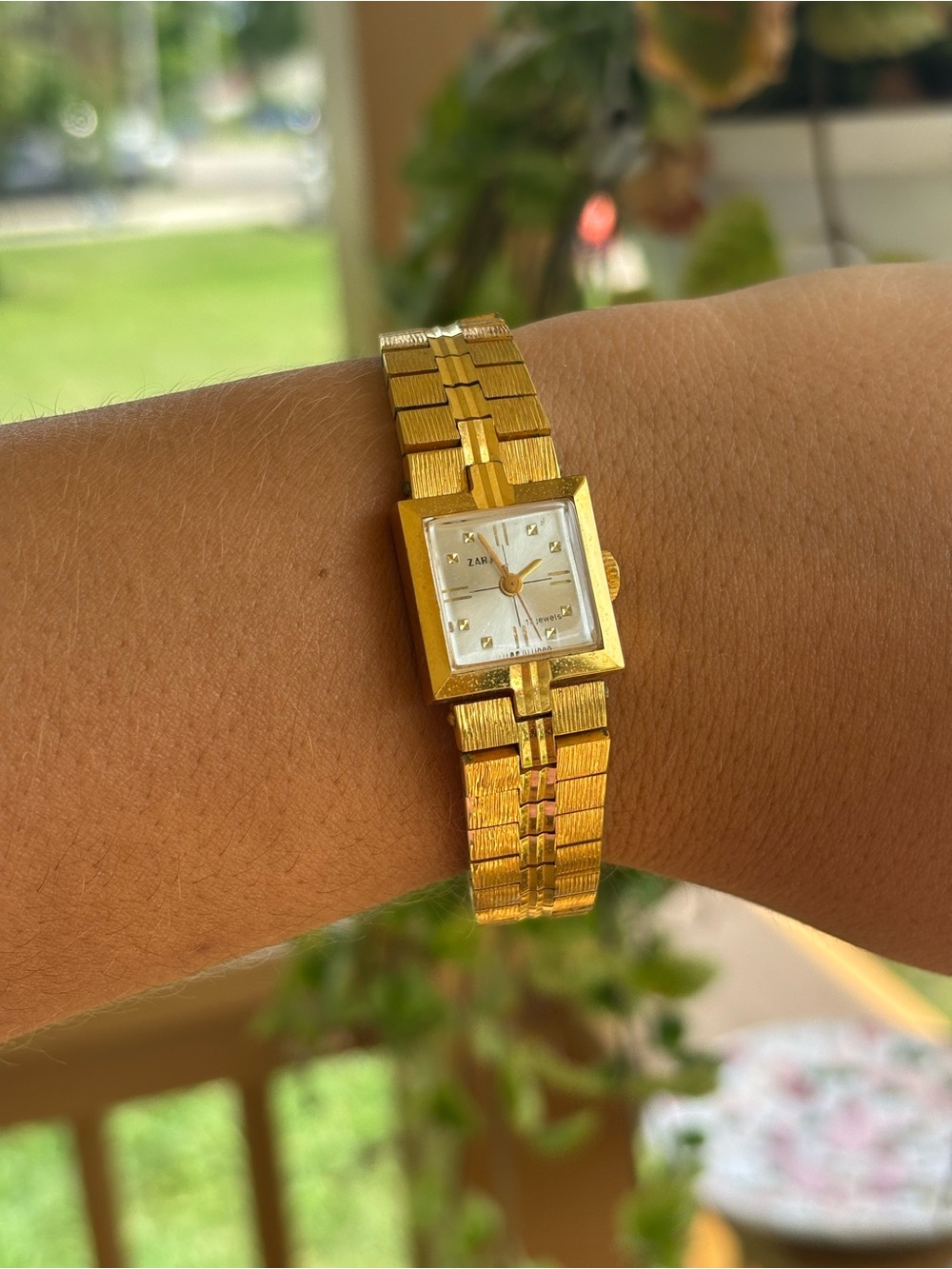 Vintage Women's mechanical Gold-Tone elegant Square Face Watch